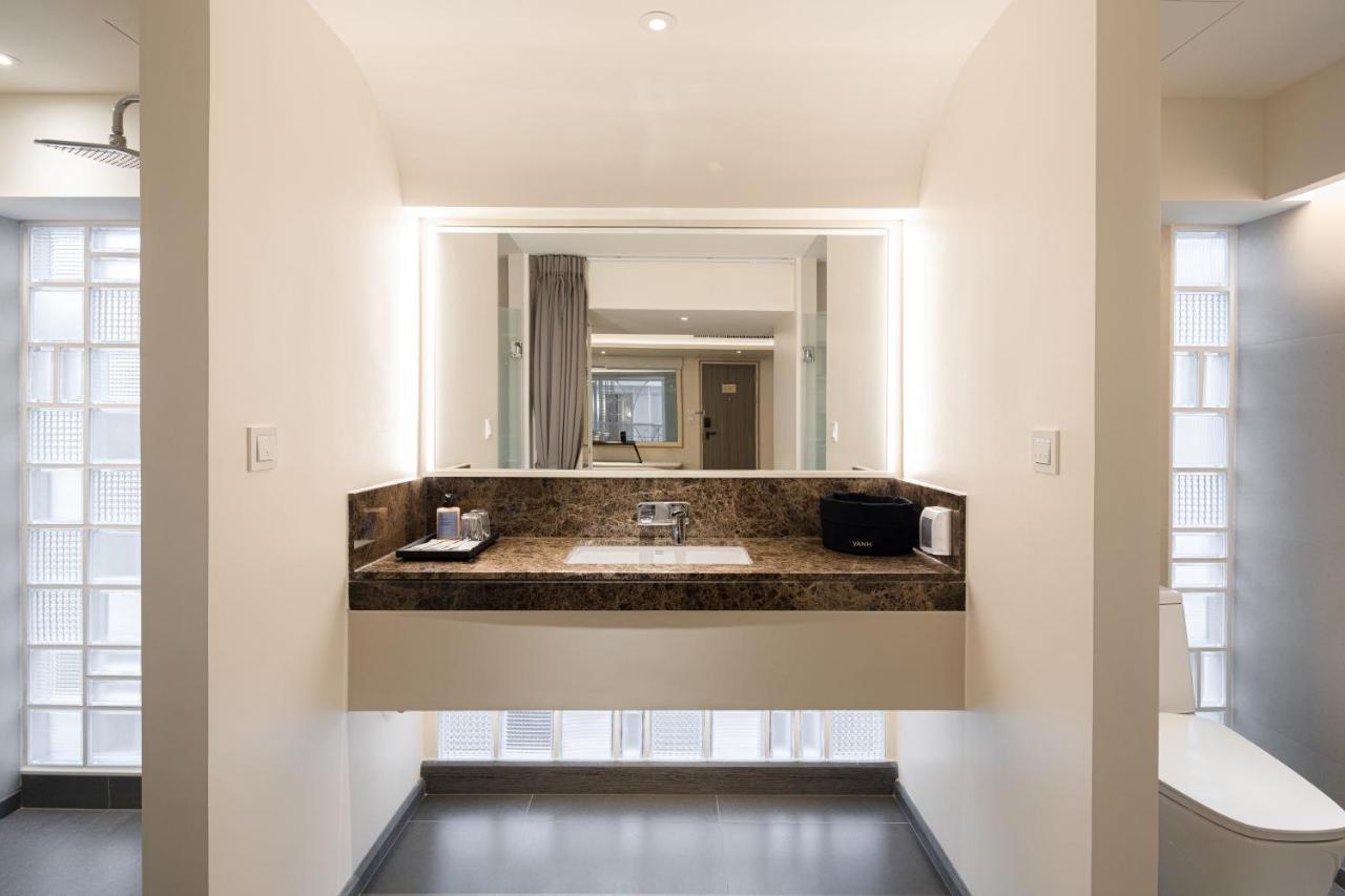 Yanh Ratchawat Hotel Bangkok Bagian luar foto