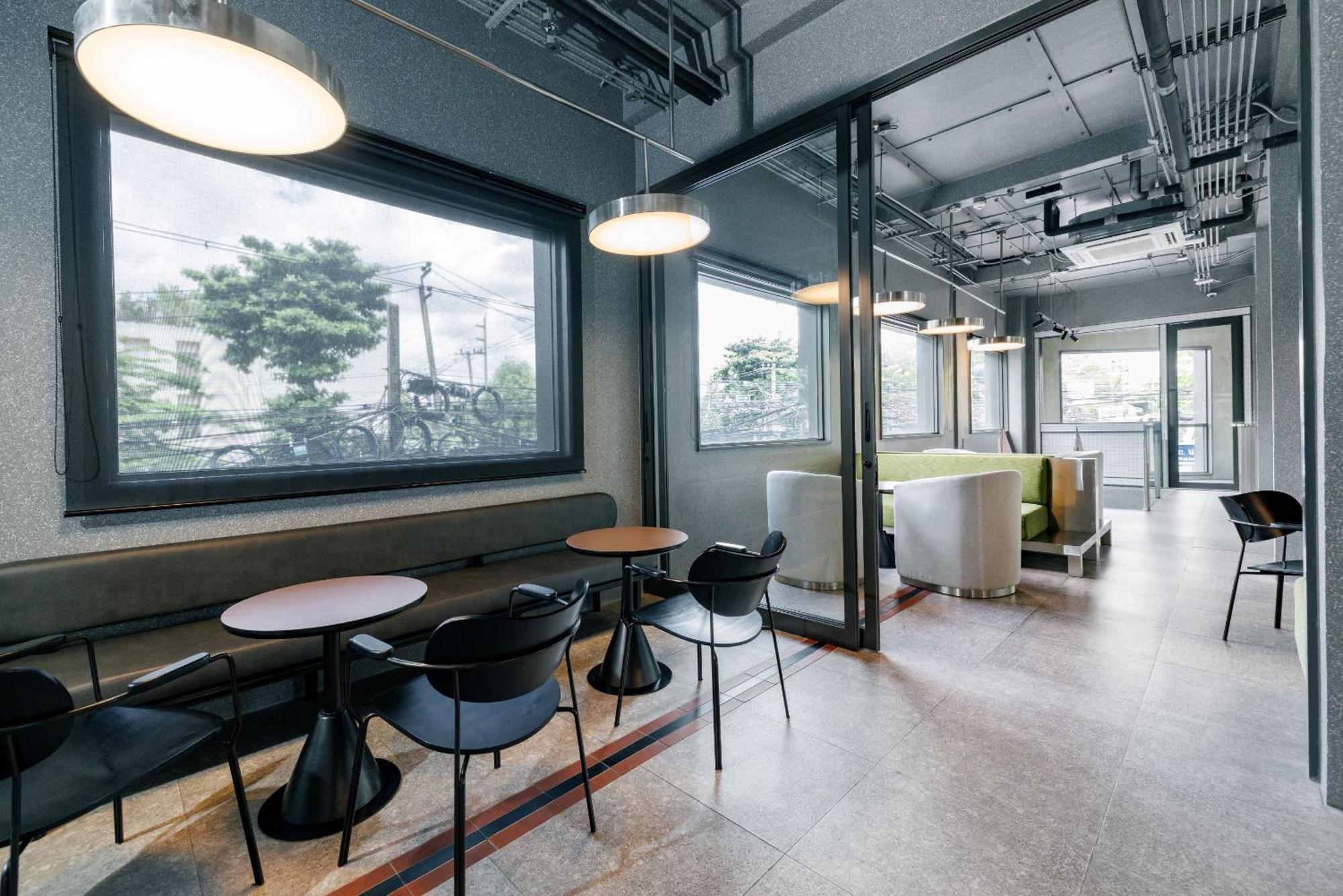 Yanh Ratchawat Hotel Bangkok Bagian luar foto