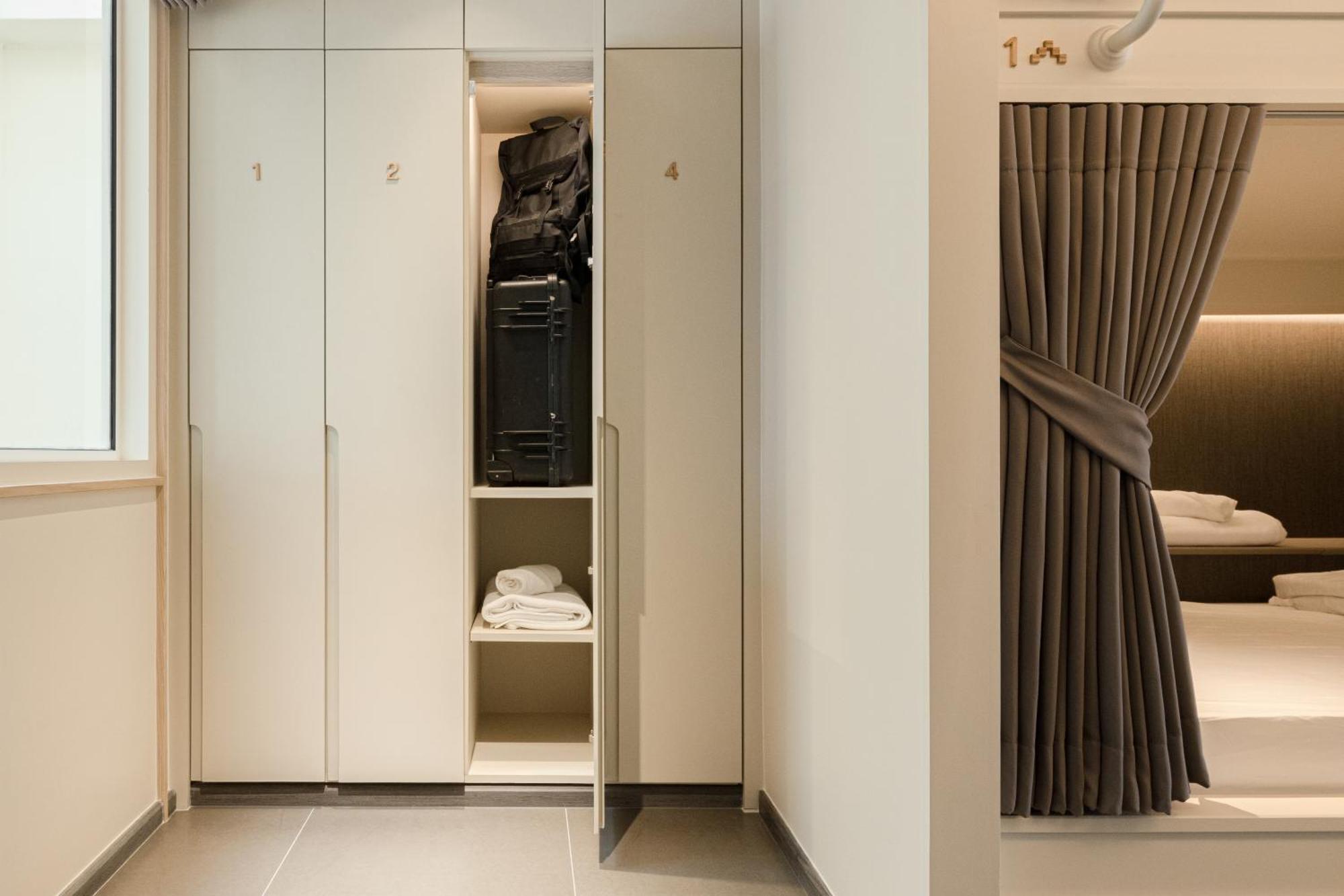Yanh Ratchawat Hotel Bangkok Bagian luar foto